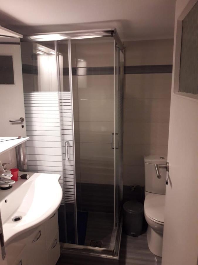 Comfortable Apt , 5 Min Walk To Acropolis Aten Exteriör bild