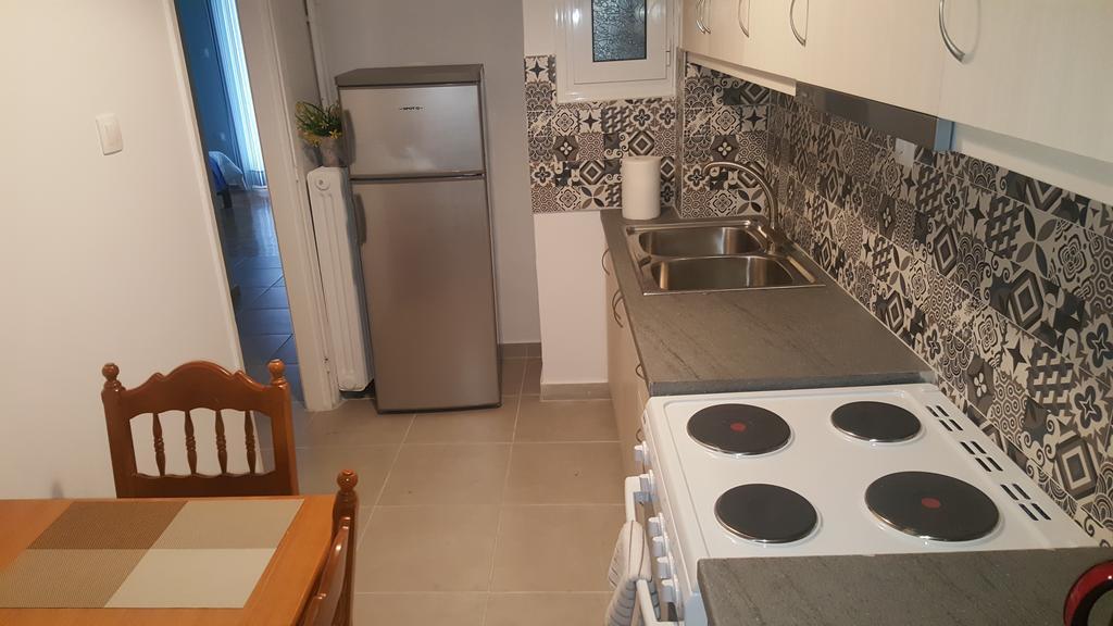 Comfortable Apt , 5 Min Walk To Acropolis Aten Exteriör bild